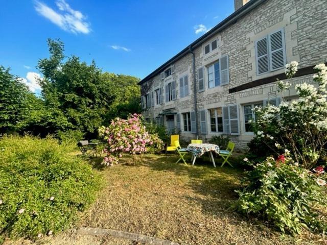 Chambres D'Hotes Dans Une Maison De Caractere Mussey-sur-Marne Eksteriør billede