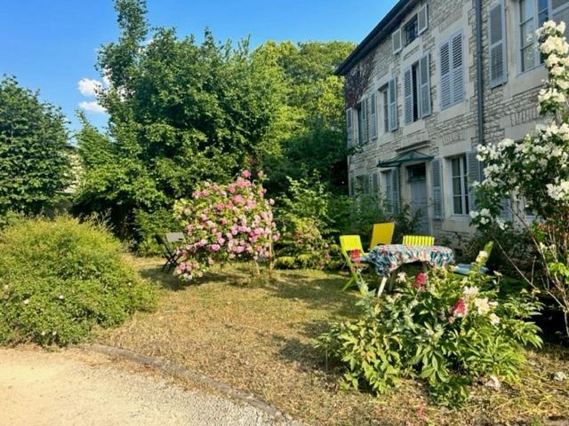 Chambres D'Hotes Dans Une Maison De Caractere Mussey-sur-Marne Eksteriør billede